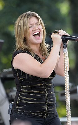 acephotos140074-KELLY-CLARKSON